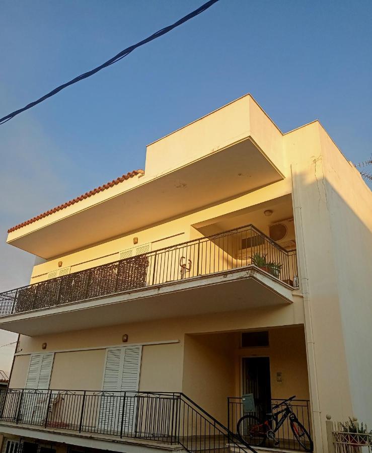Appartement Όμορφο Και Ευρύχωρο Διαμέρισμα Με Θέα! à Nauplie Extérieur photo